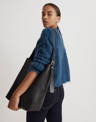 The Essential Bucket Tote in Leather TRUE BLACK