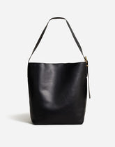 The Essential Bucket Tote in Leather TRUE BLACK