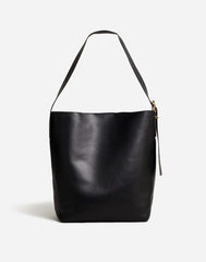 The Essential Bucket Tote in Leather TRUE BLACK
