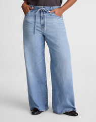 The Curvy Ultimate Wide-Leg Jean in Airy Denim RAEBROOK WASH