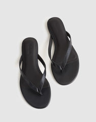 The Iggy Thong Sandal in Leather TRUE BLACK