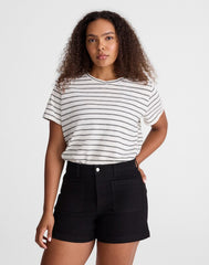 The Curvy Emmy Denim Short BLACK RINSE WASH
