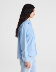 The Denim Easy Shirt in Laguna Wash MAUI WASH