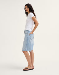 The V-Waist Bermuda Short in Airy Denim FOSTER WASH