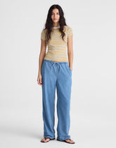 Pull-On Jeans in Airy Denim LIDO WASH