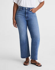 The Curvy Wide-Leg Crop Jean in Super Stretch Denim ONEIDA WASH