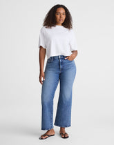 The Curvy Wide-Leg Crop Jean in Super Stretch Denim ONEIDA WASH