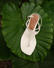 The Chiara Kitten Heel Slingback Sandal in Leather VINTAGE MUSLIN