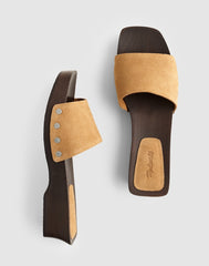 The Callen Clog Sandal in Suede CUMIN