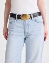 Oval Plaque-Buckle Belt in Leather TRUE BLACK