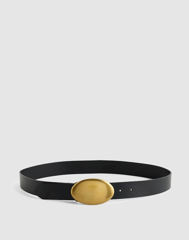 Oval Plaque-Buckle Belt in Leather TRUE BLACK