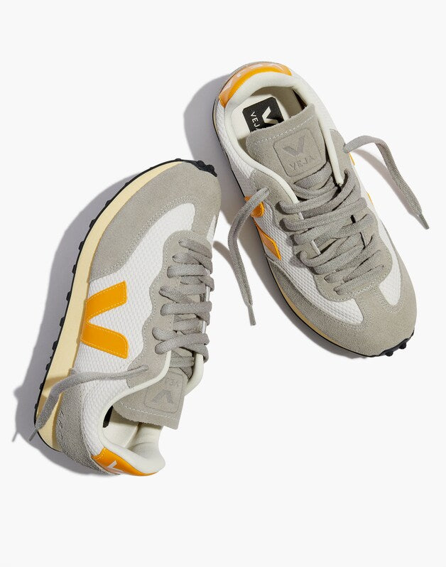 Veja&trade; Rio Branco Sneakers GRAVEL OURO