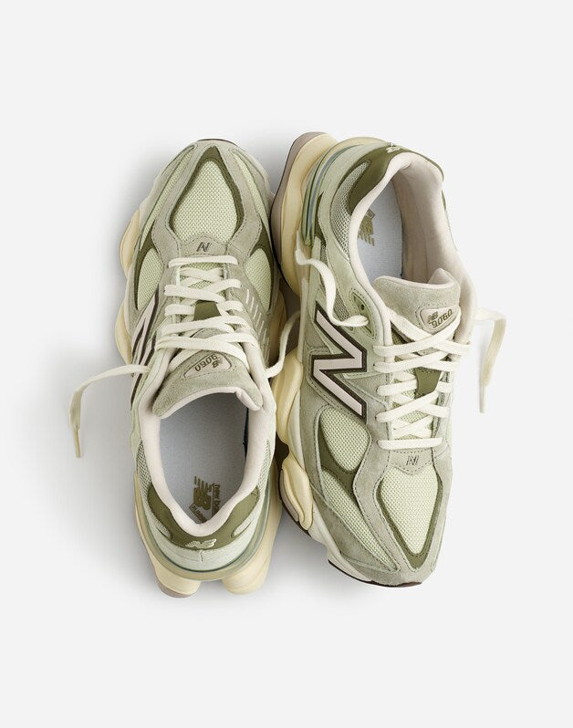 New Balance&reg; Unisex 9060 Sneakers OLIVINE LICHEN GREEN