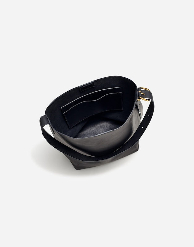 The Essential Bucket Tote in Leather TRUE BLACK