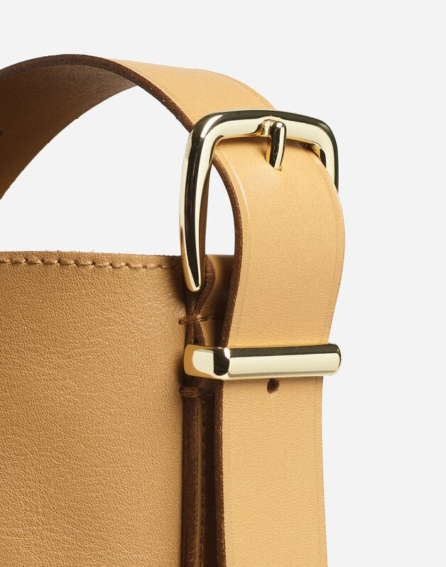 The Essential Bucket Tote in Leather AMBER BROWN