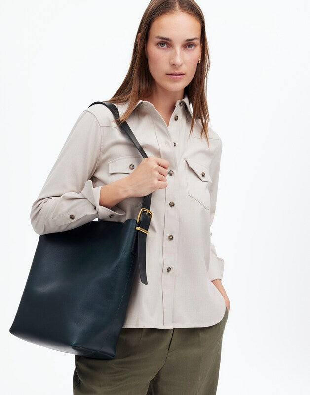The Essential Bucket Tote in Leather LUXURY FOREST