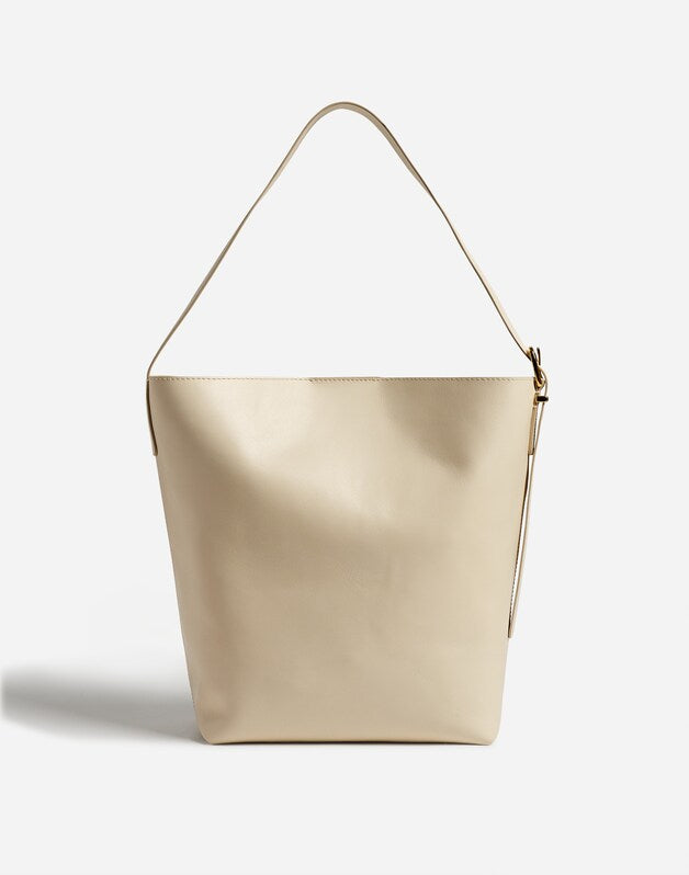 The Essential Bucket Tote in Leather ECRU