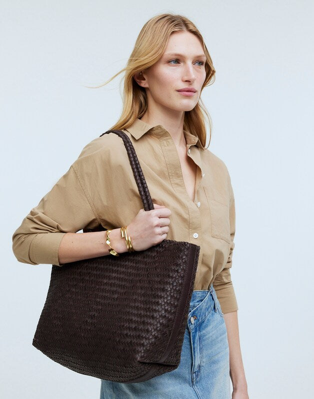 The Signature Woven Tote COFFEE BEAN