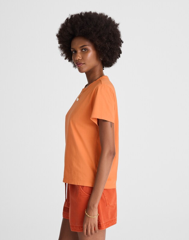The Perfect Crewneck Tee in Allday Jersey APRICOT