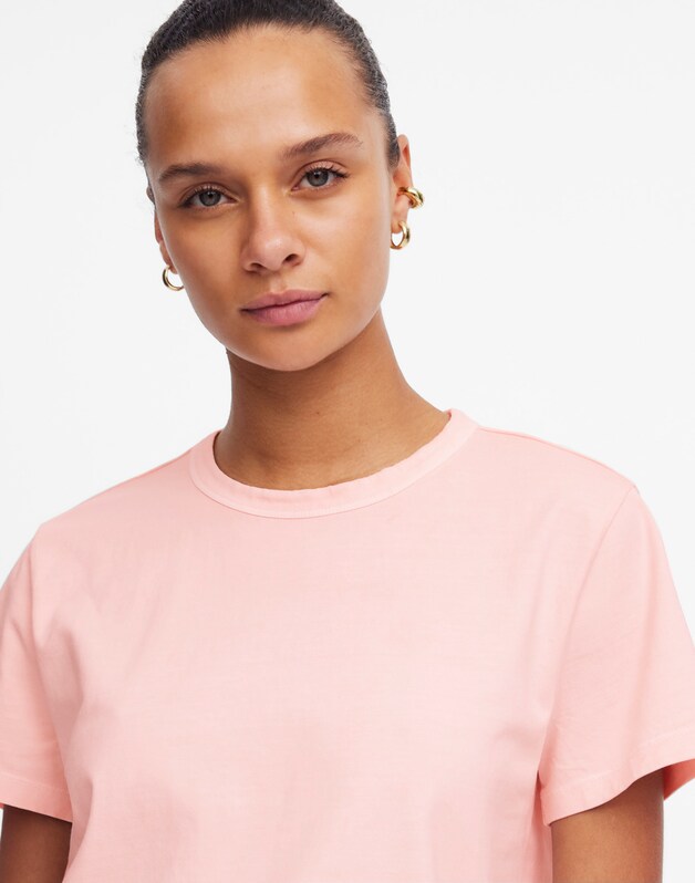 The Perfect Crewneck Tee in Allday Jersey PALEST BLOSSOM