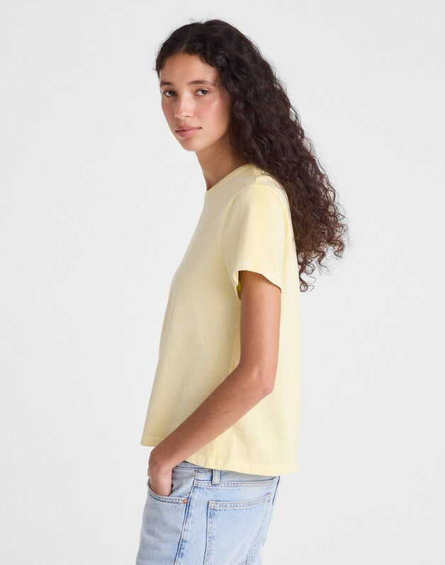 The Perfect Crewneck Tee in Allday Jersey CANDLELIGHT