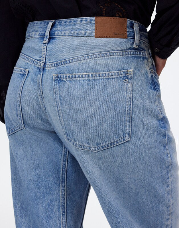 The Curvy Darted Barrel-Leg Jean in Edmonson Wash EDMONSON WASH