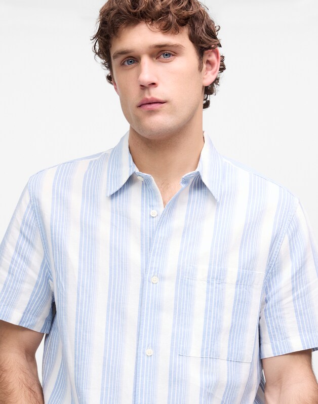 Button-Up Short-Sleeve Shirt in Cotton-Linen Blend AMERICANA BLUE