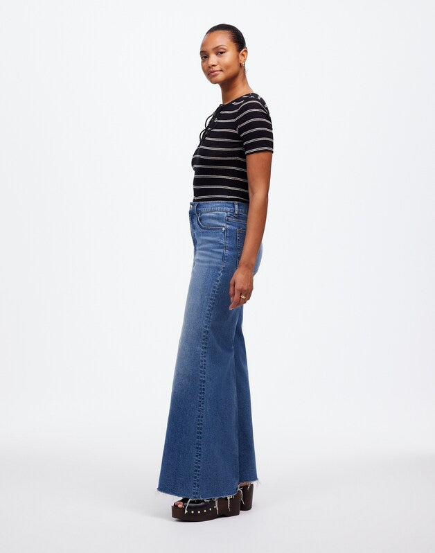 Curvy Flared Wide-Leg Crop Jeans in Oneida Wash ONEIDA WASH