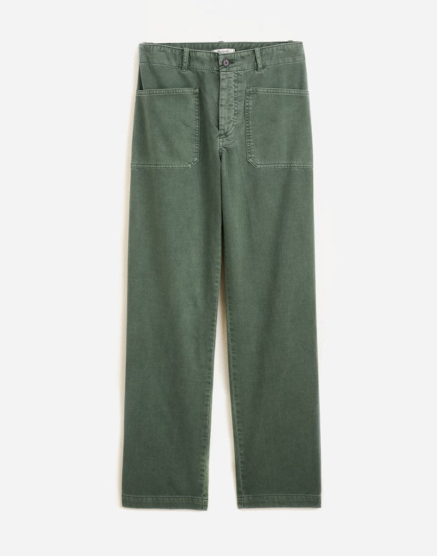 The Taper-Leg Utility Pant in Garment-Dyed Twill GREEN