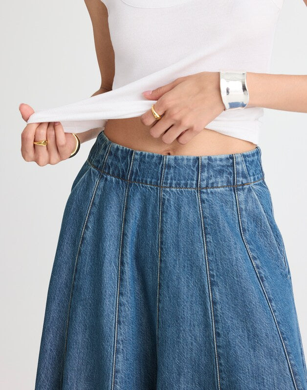 Flared Denim Midi Skirt: Airy Denim Edition MOSBY WASH