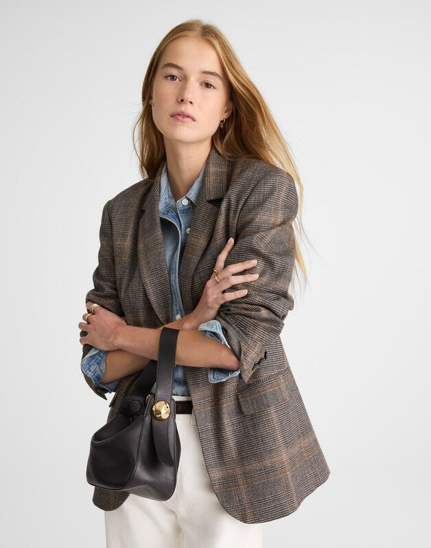 The Sculpted Metal Wristlet Bag TRUE BLACK