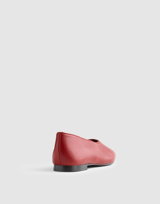 The Mylie Ballet Flat in Leather WILD CRANBERRY