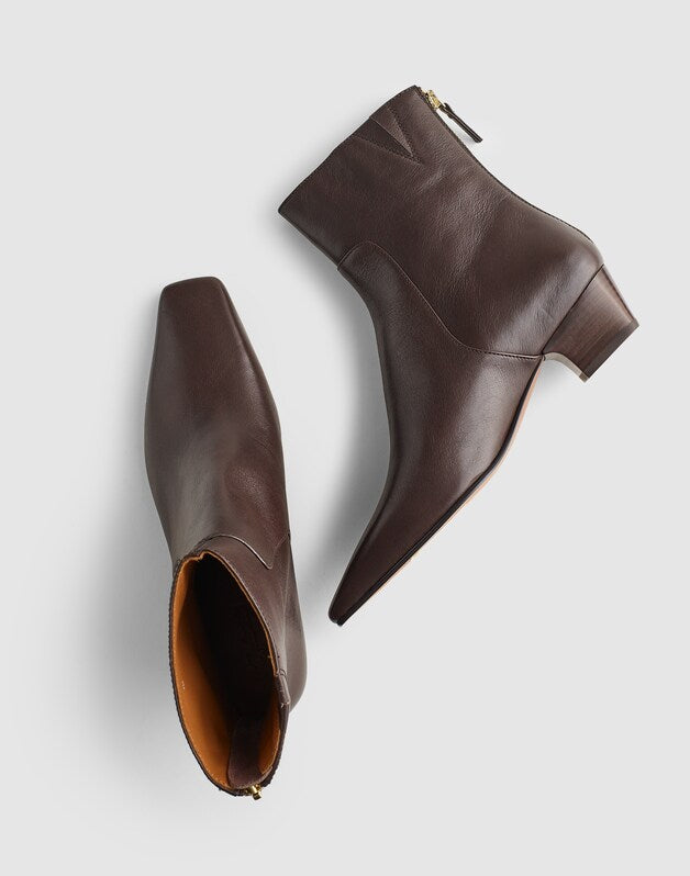 The Lexie Ankle Boot in Leather TURKISH COFFEE