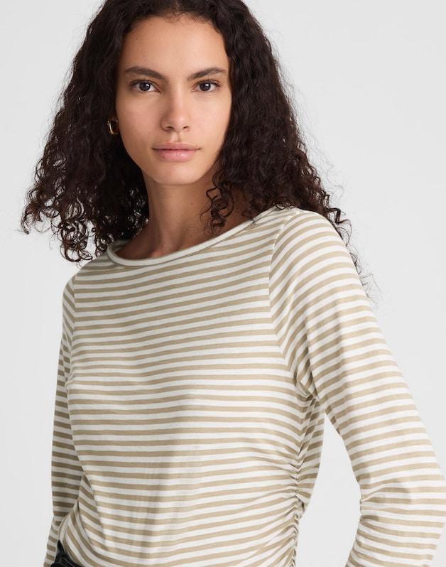 Striped Ruched Crewneck Long-Sleeve Tee in Soft Slub COASTAL DUNE