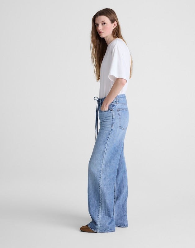 The Ultimate Wide-Leg Jean in Airy Denim RAEBROOK WASH