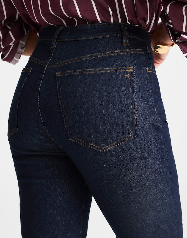 The Curvy Stretch Flare Jean in Rinse Wash RINSE WASH