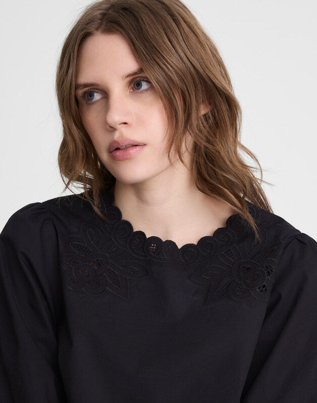 Embroidered Puff-Sleeve Top in Poplin JET BLACK