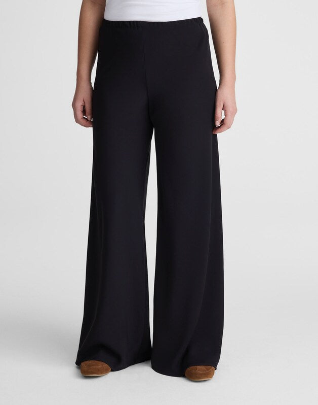 Pull-On Pants in Crepe JET BLACK
