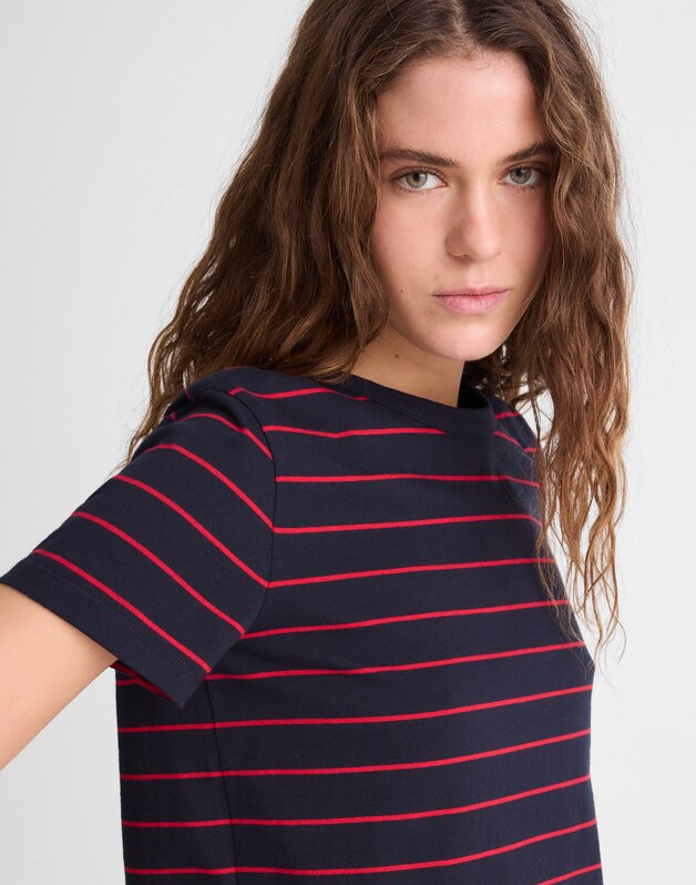 The Perfect Crewneck Tee in Allday Jersey CLASSIC NAVY