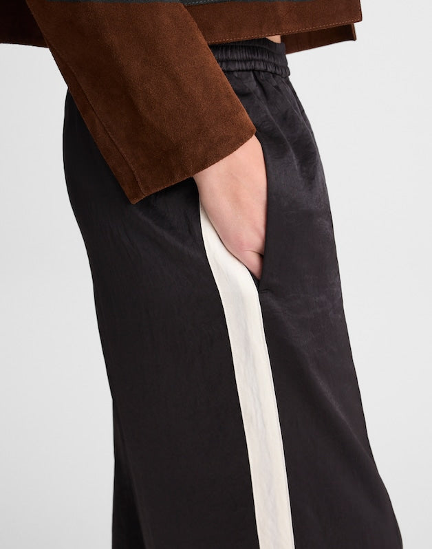 The Easy Pull-On Track Pant in Satin JET BLACK