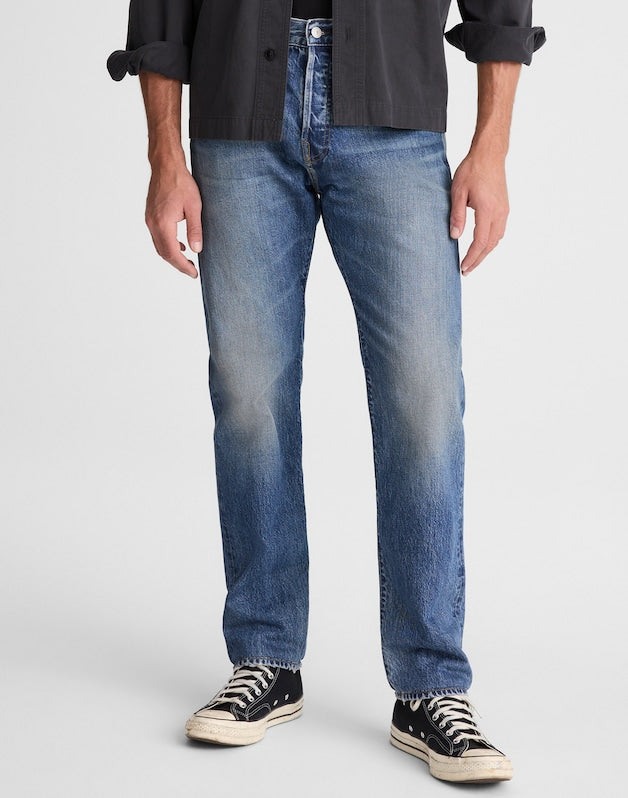 The Slim Straight Jean VINEWOOD WASH