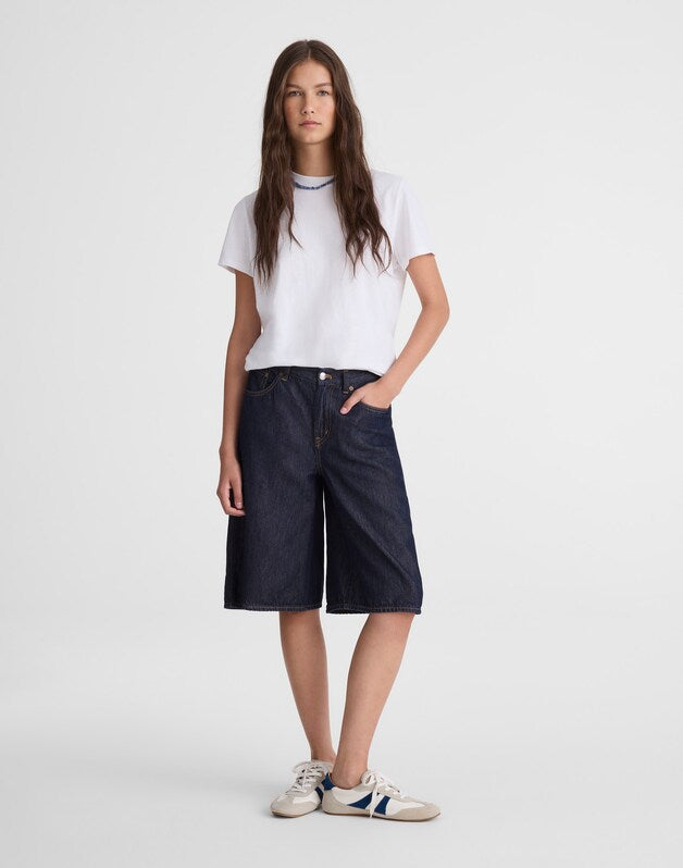 The V-Waist Bermuda Short in Airy Denim RINSE WASH