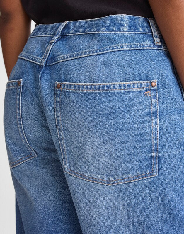 The Curvy Long Essex Short RETRO BRIGHT WASH