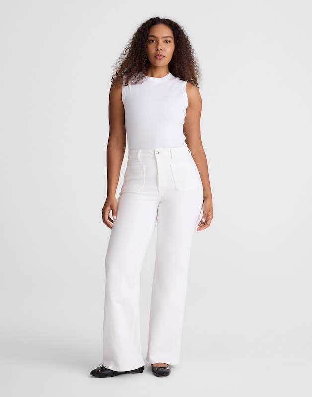 The Curvy Emmy Wide-Leg Jean in Super Stretch Denim TILE WHITE