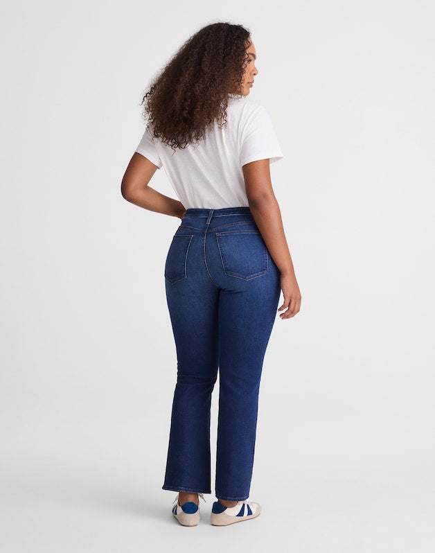 The Curvy Flare Crop Jean in Super Stretch Denim OSGOODE WASH