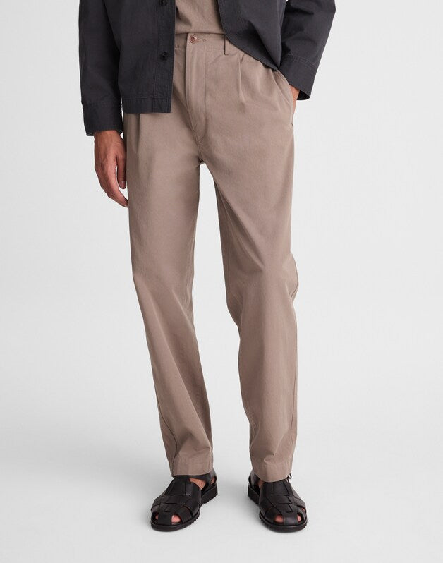 Pleated Chino Pants in Uniform Twill DARK DRIFTWOOD