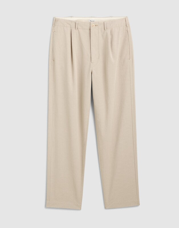 Pleated Chino Pants in Uniform Twill TOASTED CASHEW