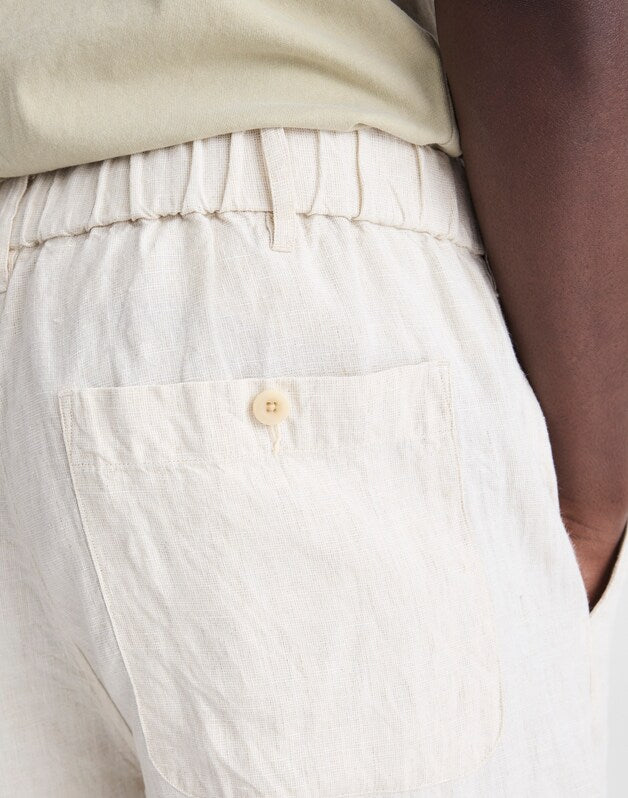 Pull-On Shorts in Linen BLEACHED