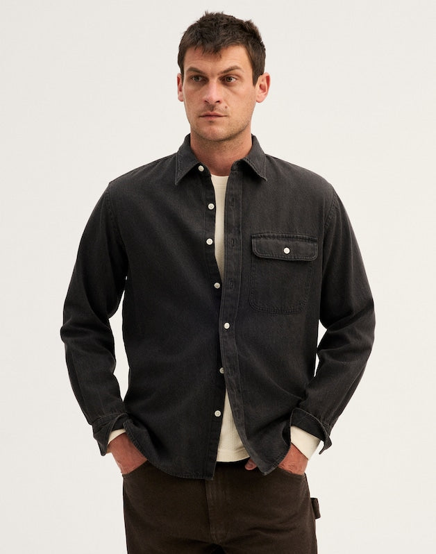 Single-Pocket Shirt in SoftFade Denim DRAUGHTON WASH