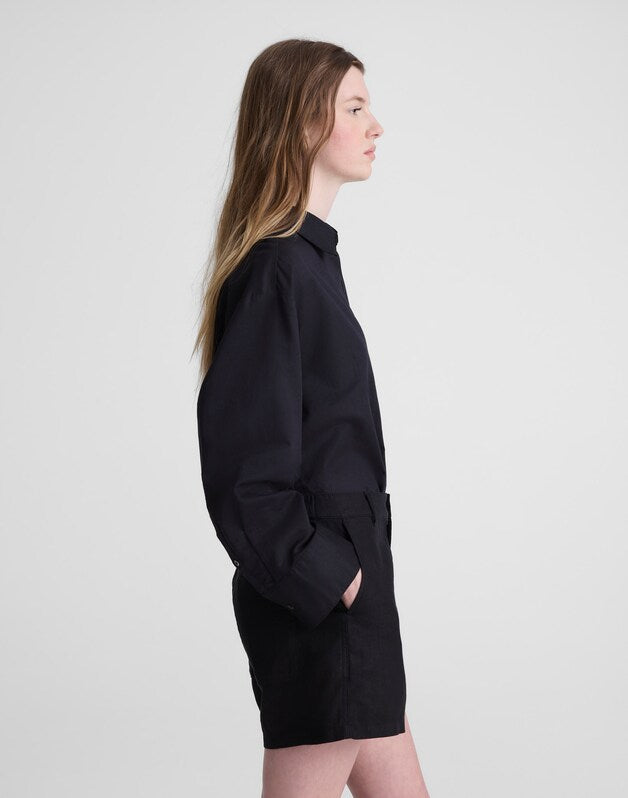 The Zoe Short in 100% Linen JET BLACK